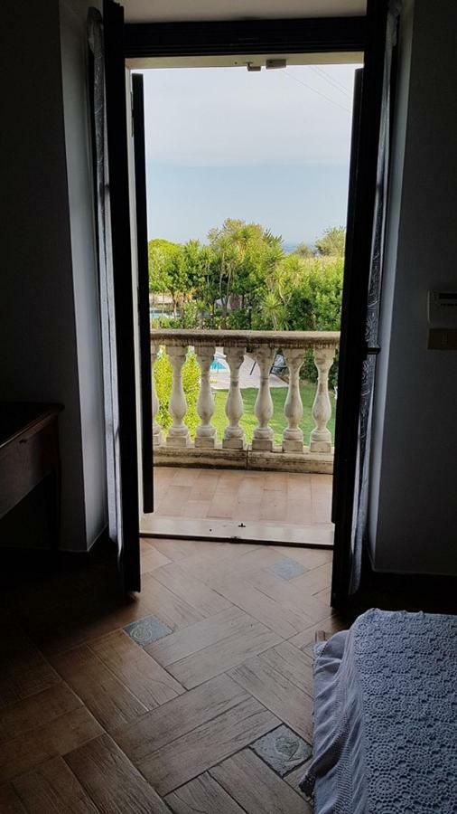 Sinilu B&B Silvi Paese Exterior photo